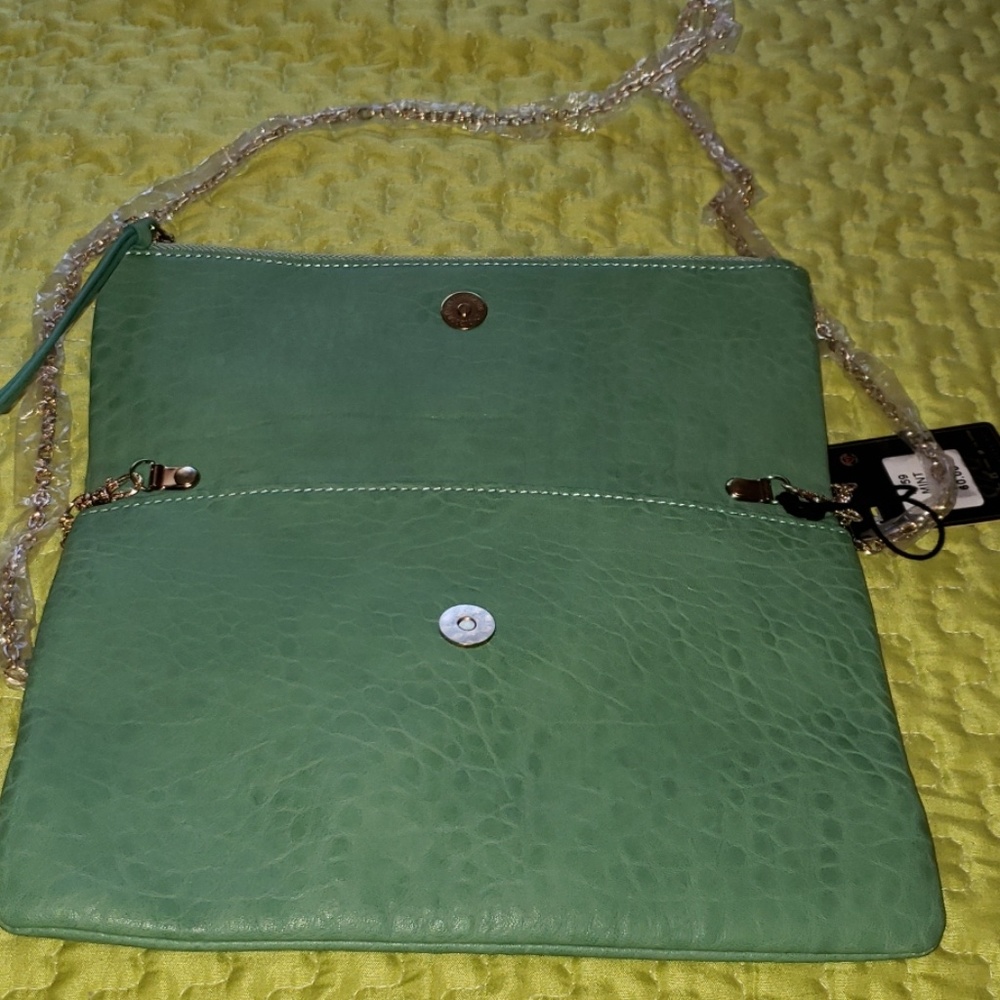 Urban Expressions Crossbody - Picture 3 of 4